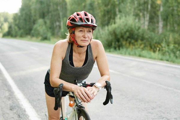 Vêtement de vélo pour femme : comment choisir la taille idéale ?